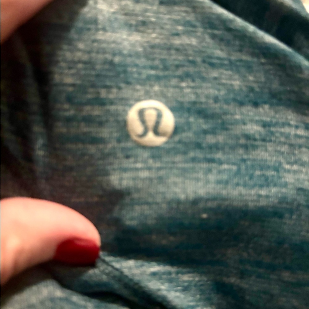 Lululemon Free To Be Serene 2 in 1 Tank Top  (no pad inserts) Size 6 - Picture 3 of 4